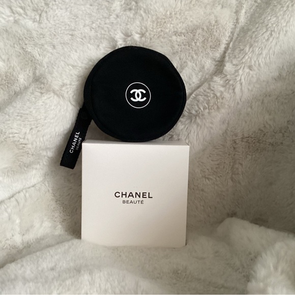 NEW CHANEL Coin Purse - Picture 1 of 8